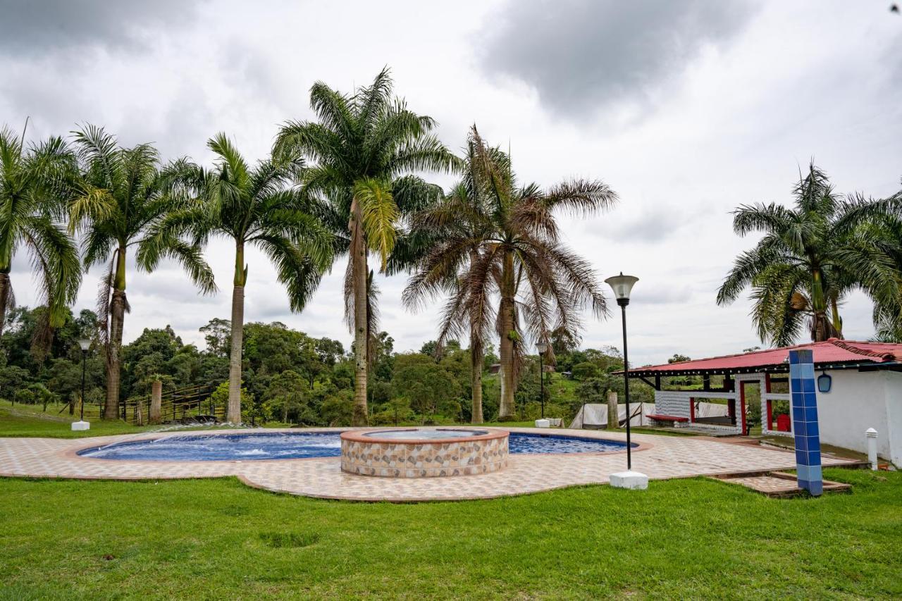 Rancho Chihuahua Hotel Filandia Buitenkant foto